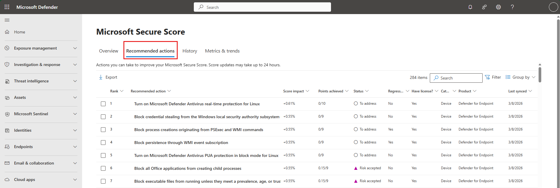 Microsoft Defender Secure Score sayfasında Recommended actions sekmesi ve önerilerin puan etkisi